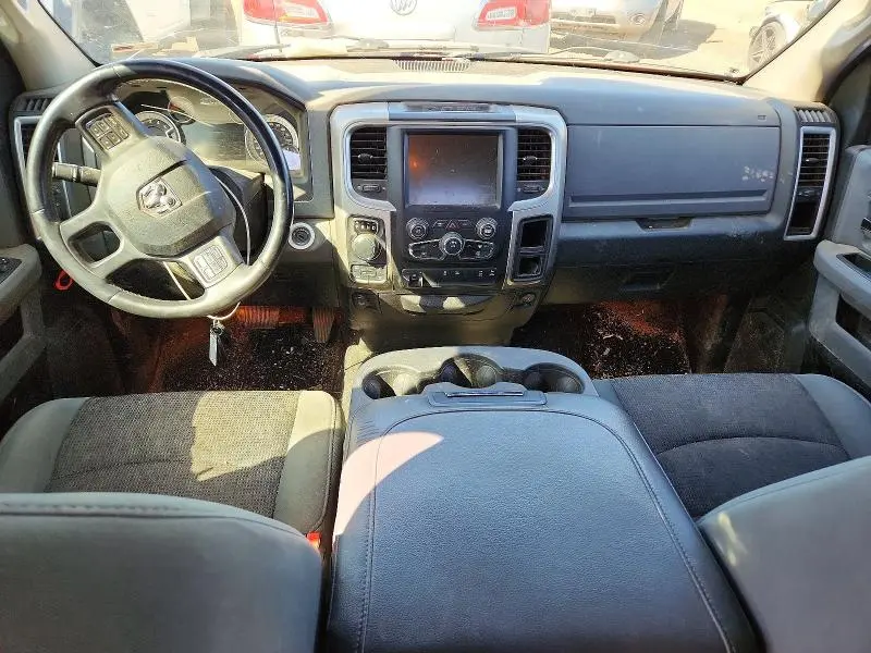 2015 RAM 1500 SLT  