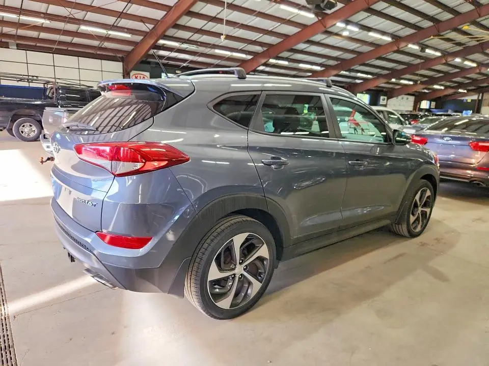 2016 HYUNDAI TUCSON SPORT  