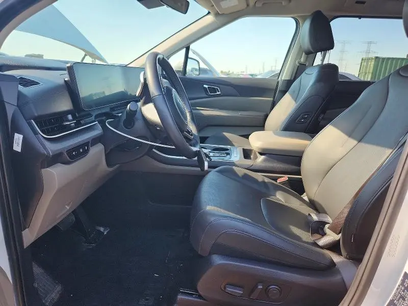 2025 KIA CARNIVAL EX  