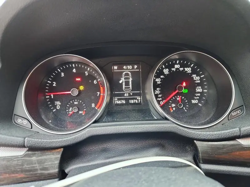 2018 VOLKSWAGEN PASSAT SE  