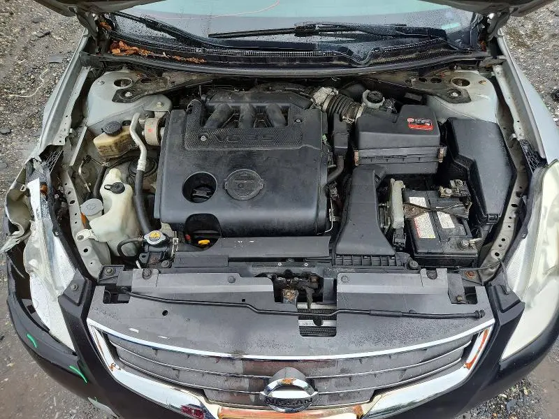 2010 NISSAN ALTIMA SR  