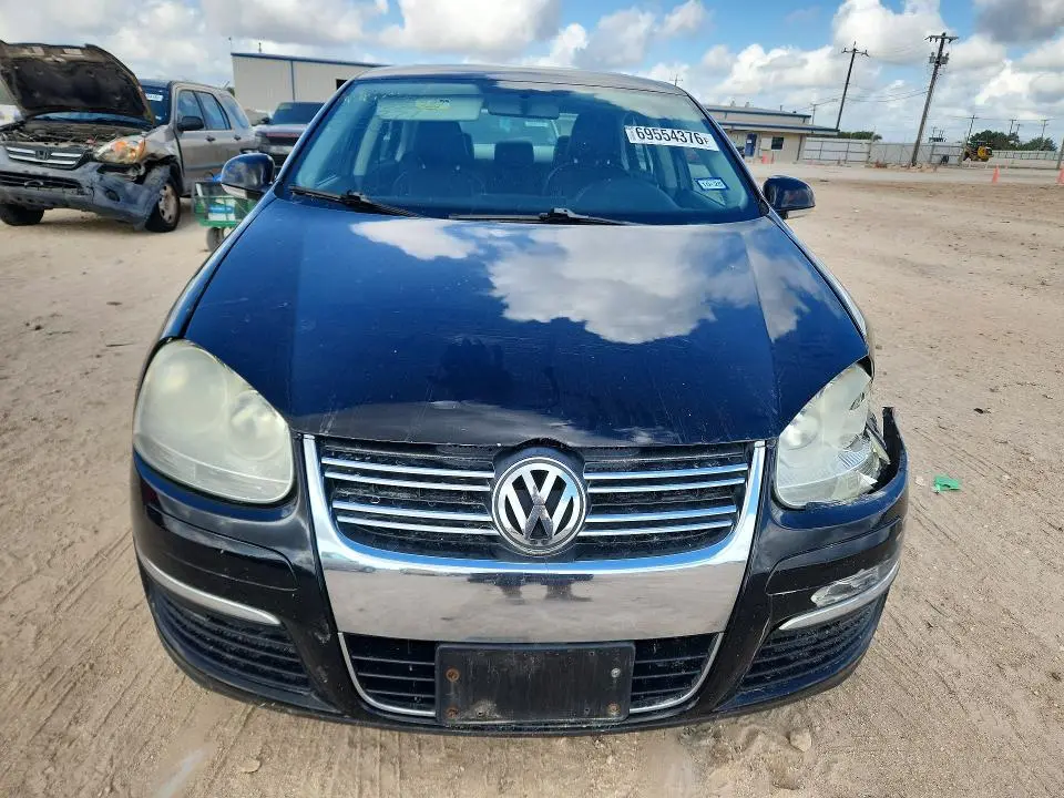 2010 VOLKSWAGEN JETTA SE  