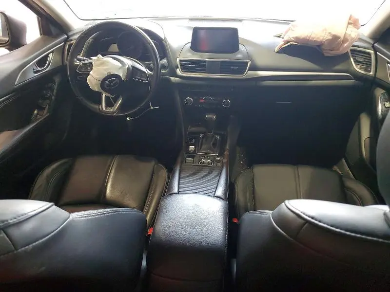 2017 MAZDA 3 TOURING  