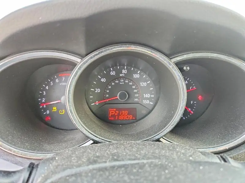 2012 KIA SORENTO BASE  