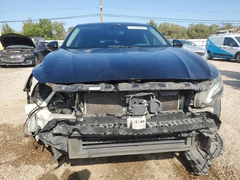 2021 NISSAN ALTIMA SV  