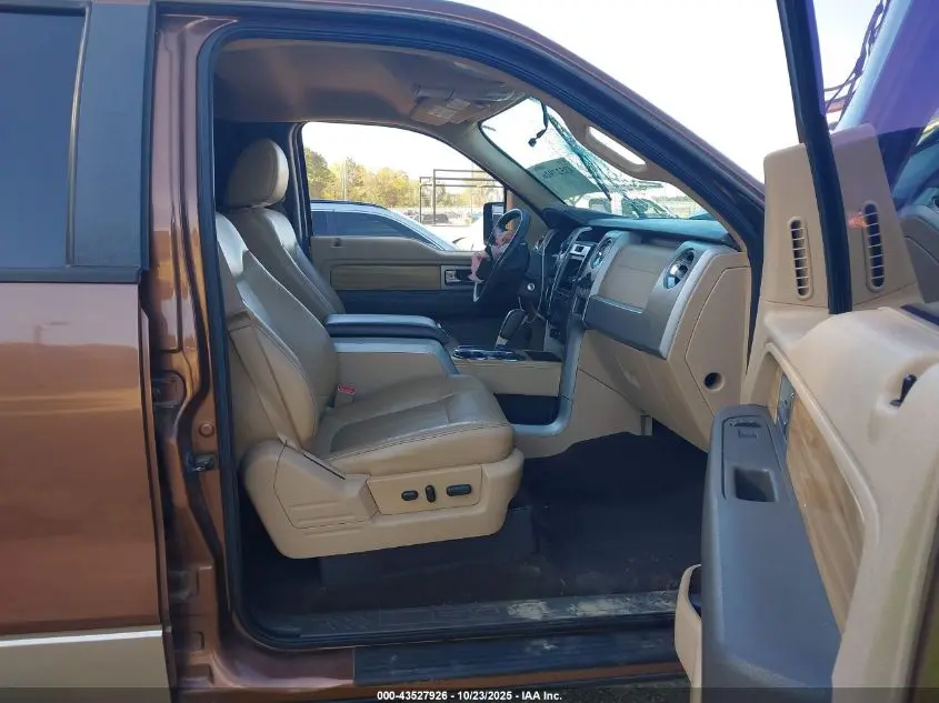 2011 FORD F-150 LARIAT