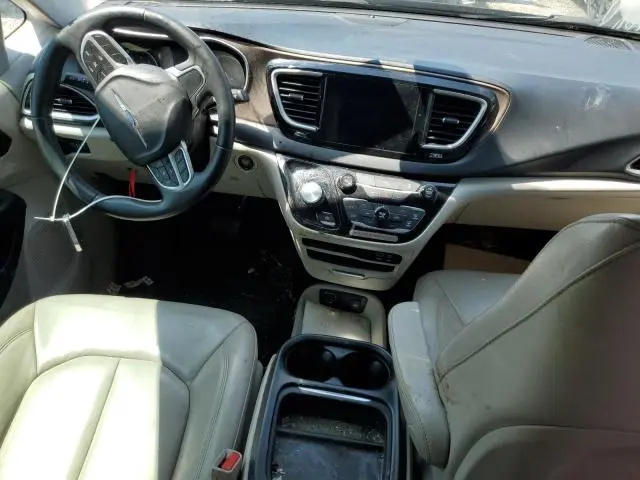 2017 CHRYSLER PACIFICA TOURING L  