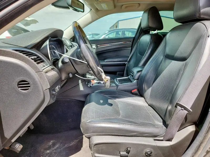 2016 CHRYSLER 300C   