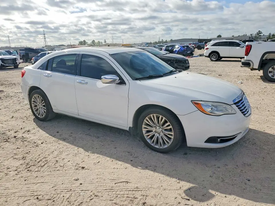 2011 CHRYSLER 200 LIMITED  