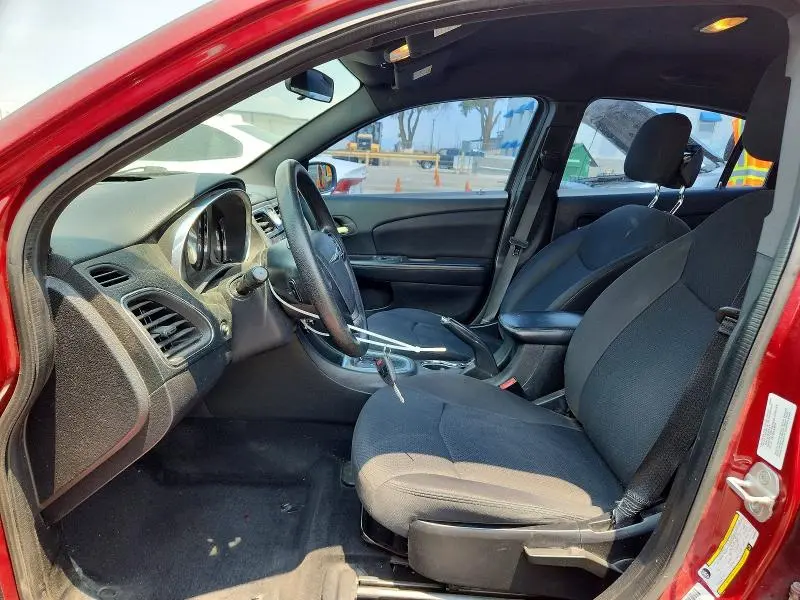 2013 CHRYSLER 200 LX  