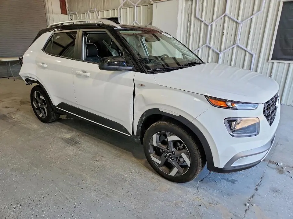 2025 HYUNDAI VENUE LIMITED  