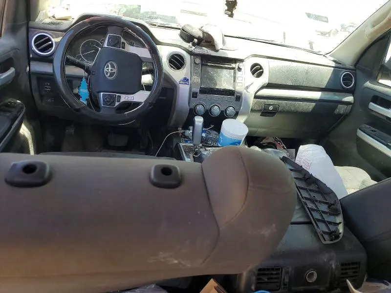 2016 TOYOTA TUNDRA CREWMAX SR5  