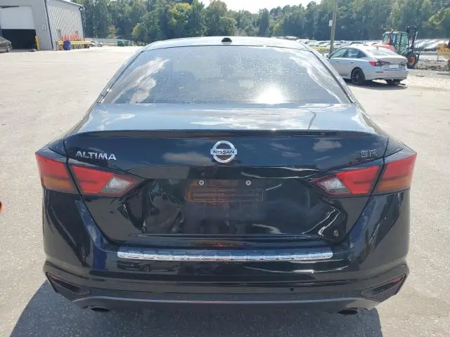 2021 NISSAN ALTIMA SR  