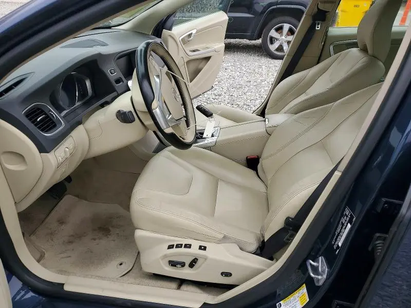 2015 VOLVO S60 PLATINUM  