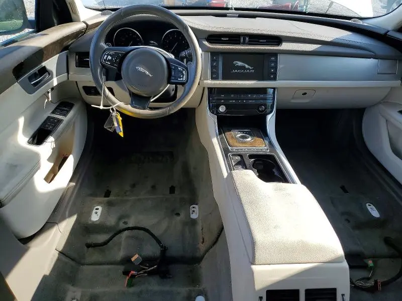 2016 JAGUAR XF PRESTIGE  
