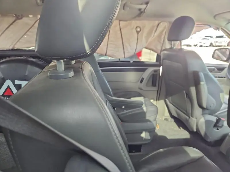 2010 VOLKSWAGEN ROUTAN SE  