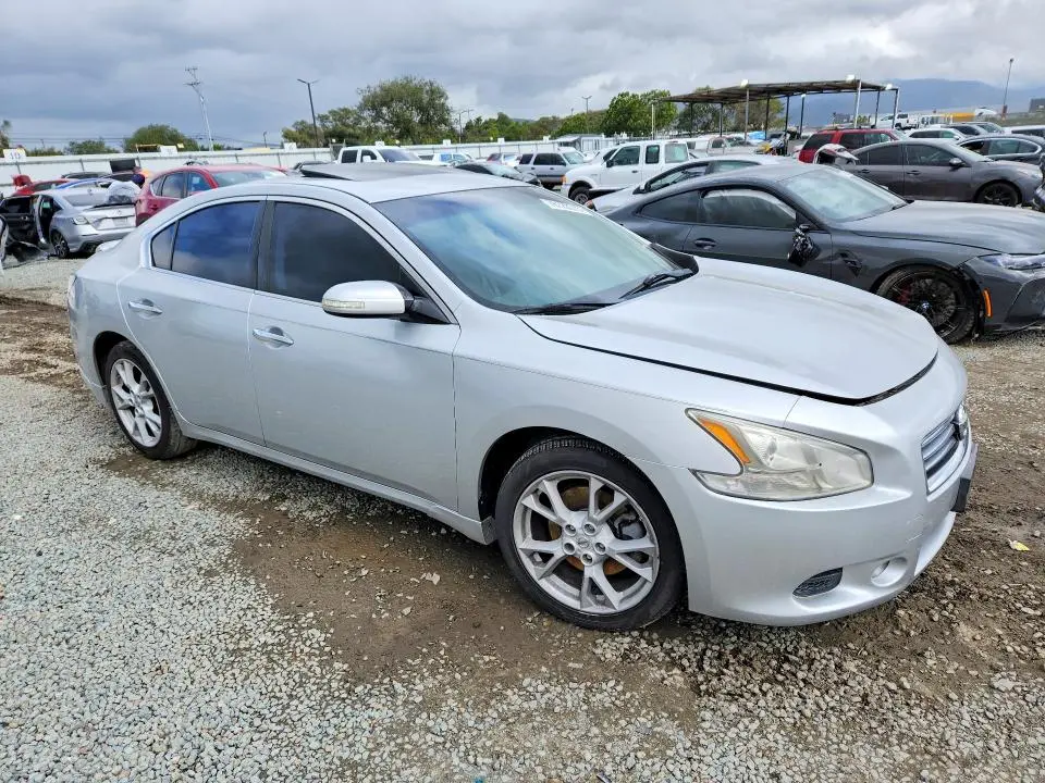 2013 NISSAN MAXIMA S  