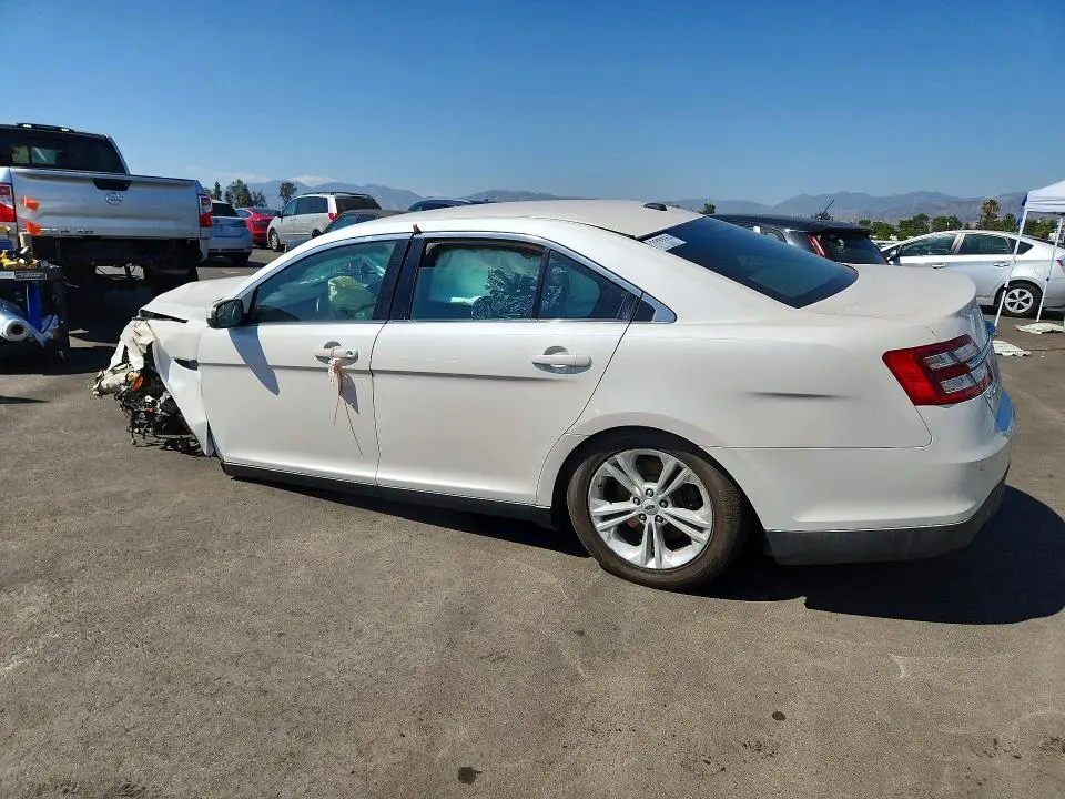 2015 FORD TAURUS SEL  