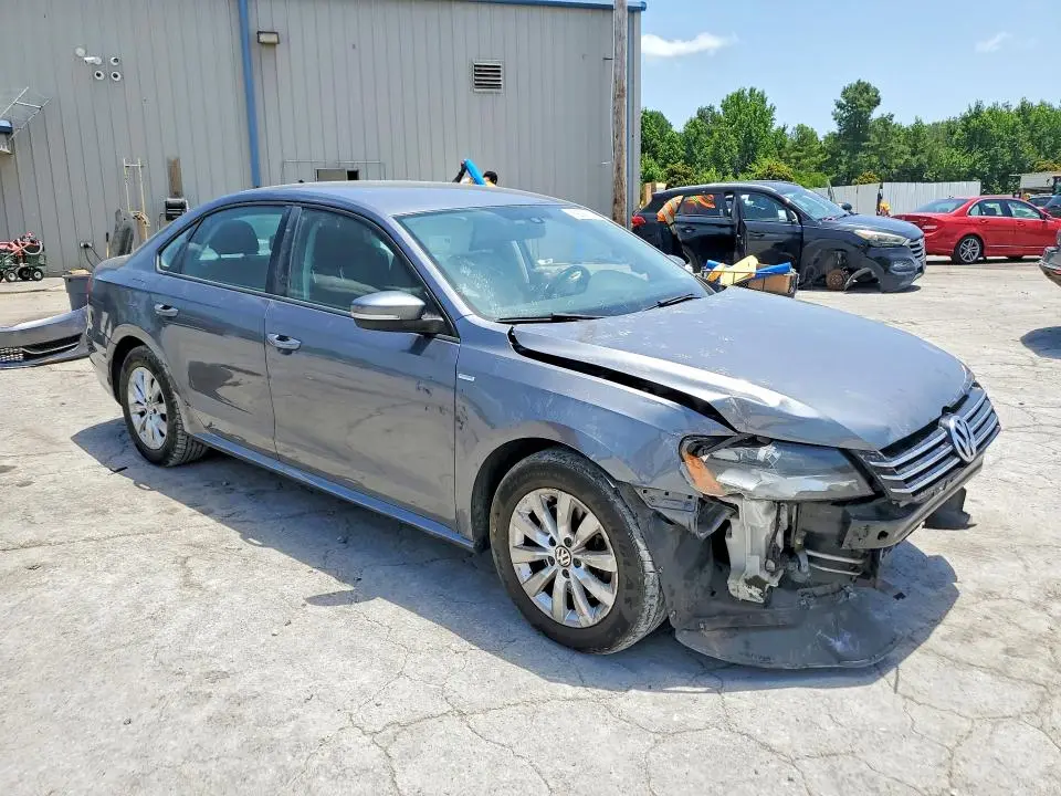 2015 VOLKSWAGEN PASSAT S  