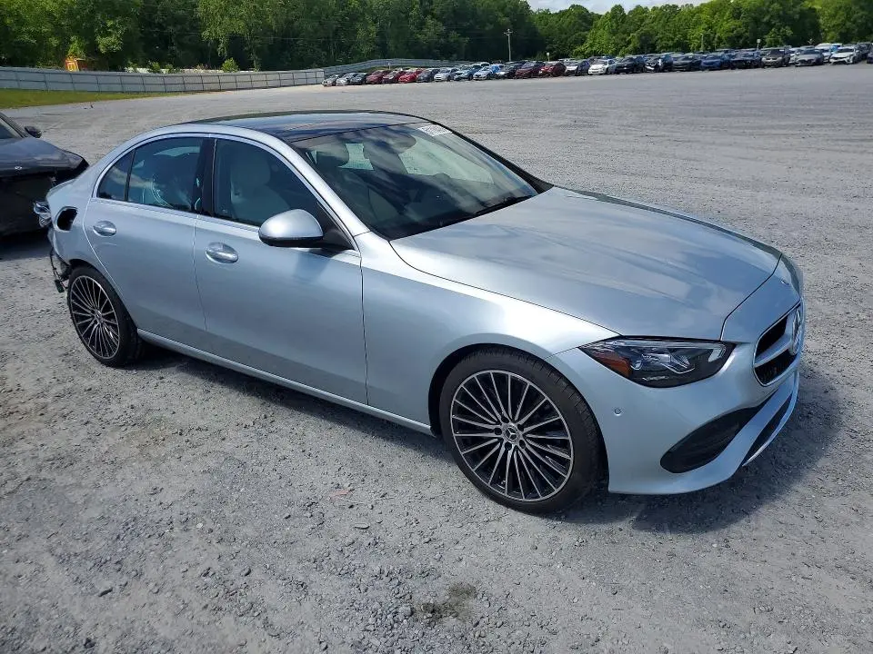 2026 MERCEDES-BENZ C 300  