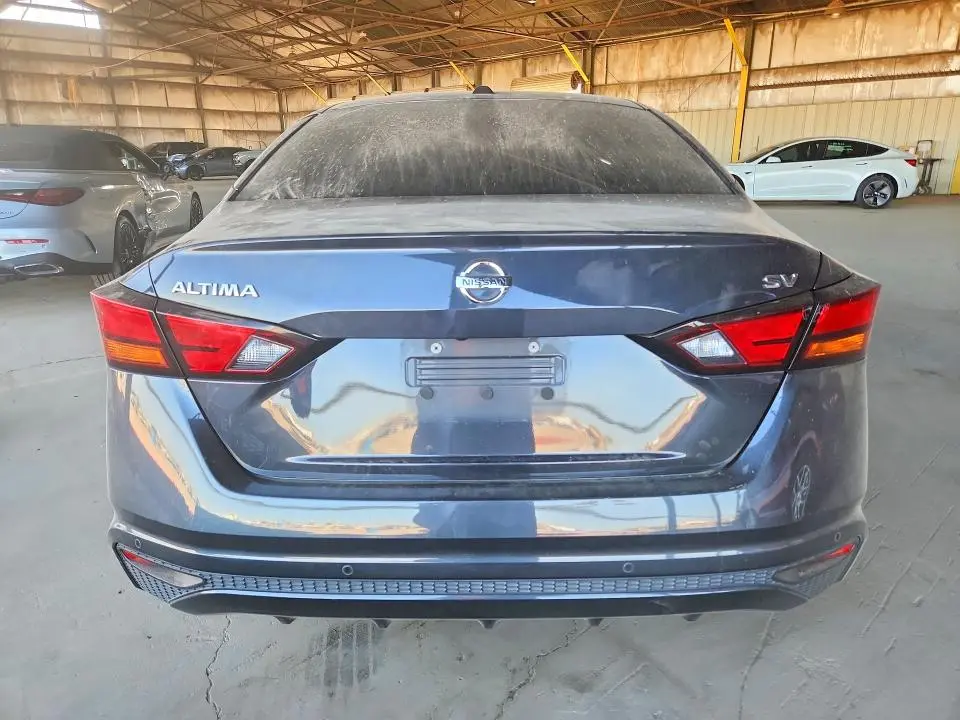 2022 NISSAN ALTIMA SV  
