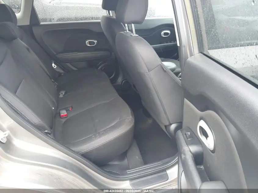 2016 KIA SOUL  