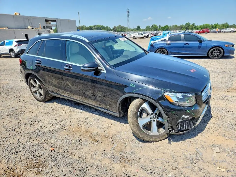 2017 MERCEDES-BENZ GLC 300 4MATIC  
