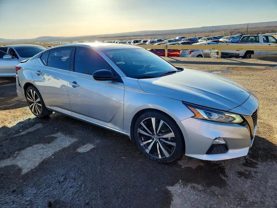 2020 NISSAN ALTIMA SR  