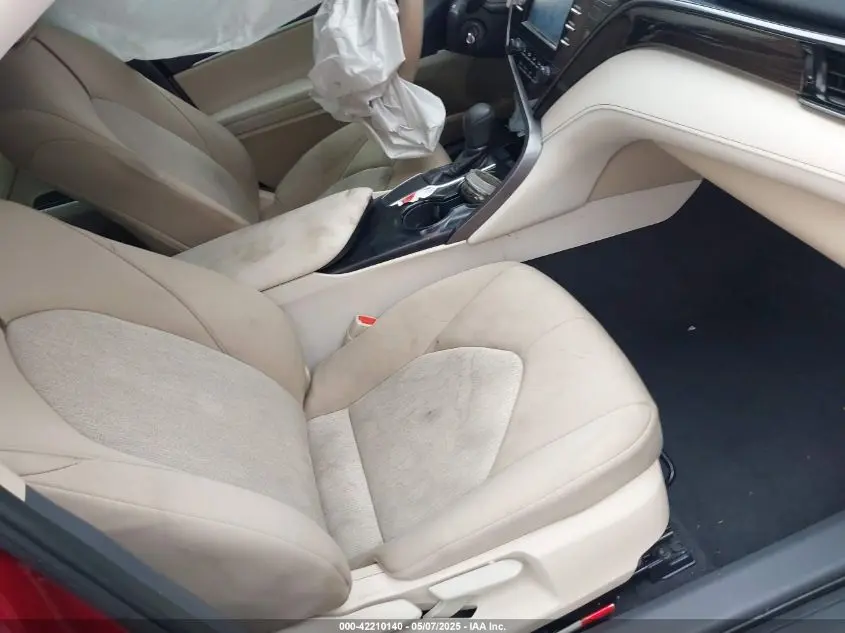 2019 TOYOTA CAMRY LE