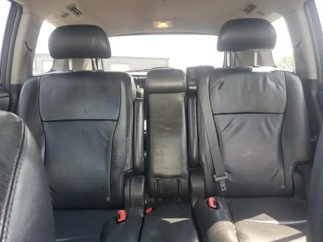 2010 TOYOTA HIGHLANDER SE  