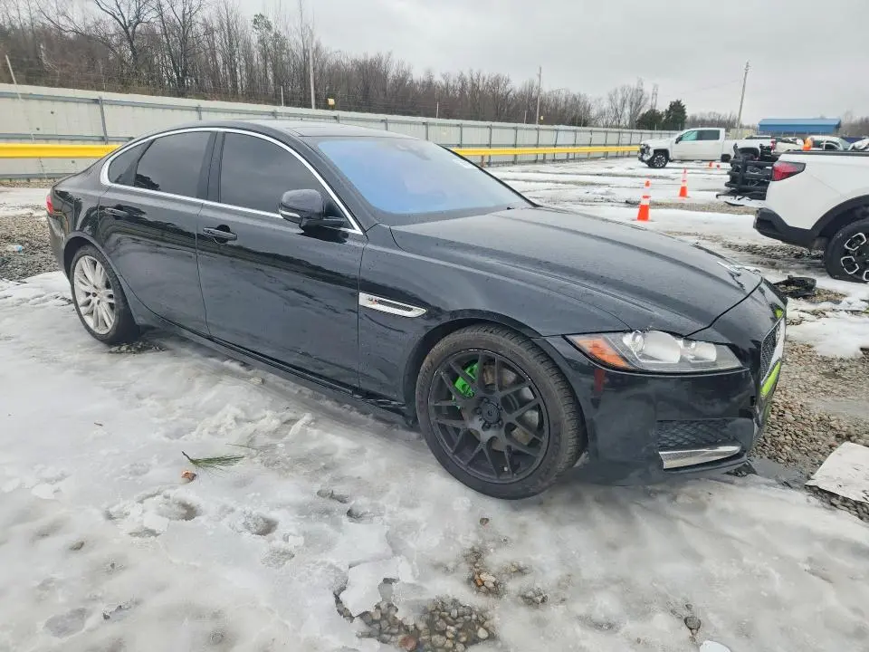 2016 JAGUAR XF PRESTIGE  