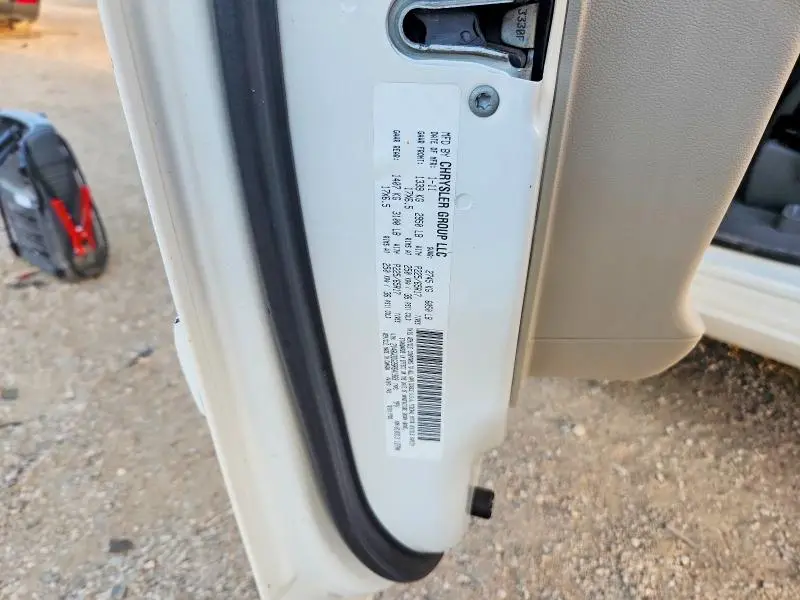 2011 VOLKSWAGEN ROUTAN SE  