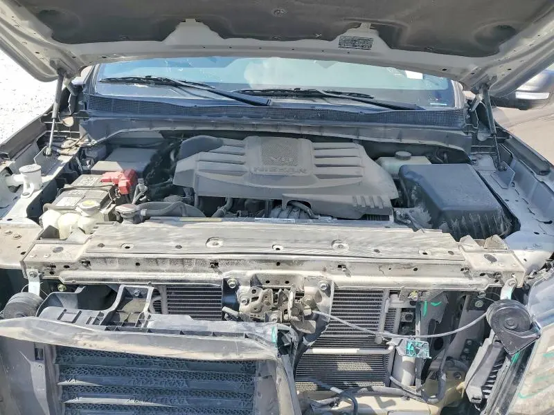 2024 NISSAN TITAN SV  