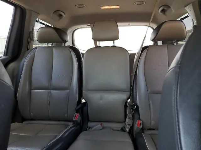 2017 KIA SEDONA LX  