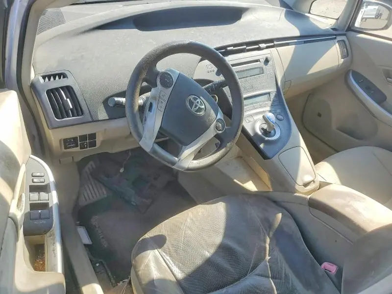 2010 TOYOTA PRIUS III  