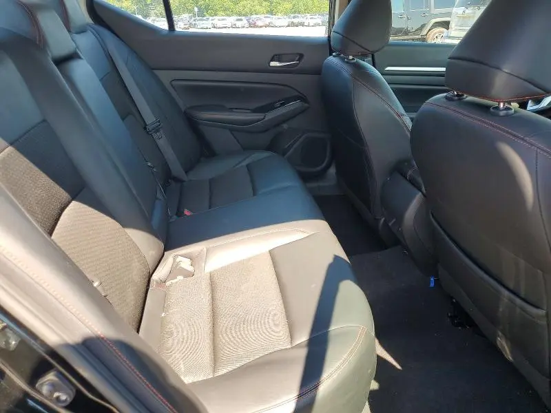 2024 NISSAN ALTIMA SR  