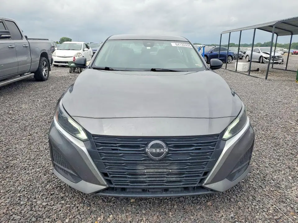 2024 NISSAN ALTIMA SV  