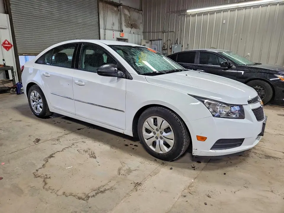 2014 CHEVROLET CRUZE LS  