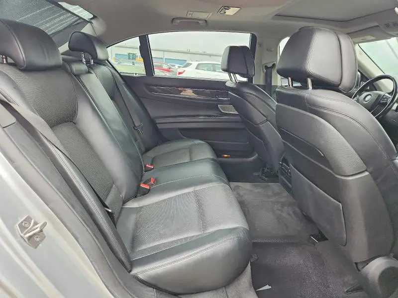 2013 BMW 750 LXI  