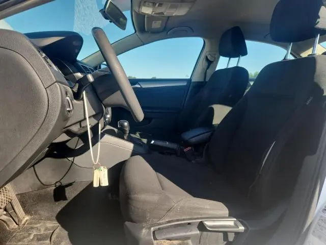 2016 VOLKSWAGEN JETTA SE  