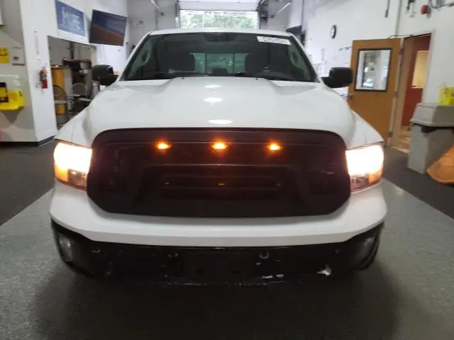 2017 RAM 1500 SLT  