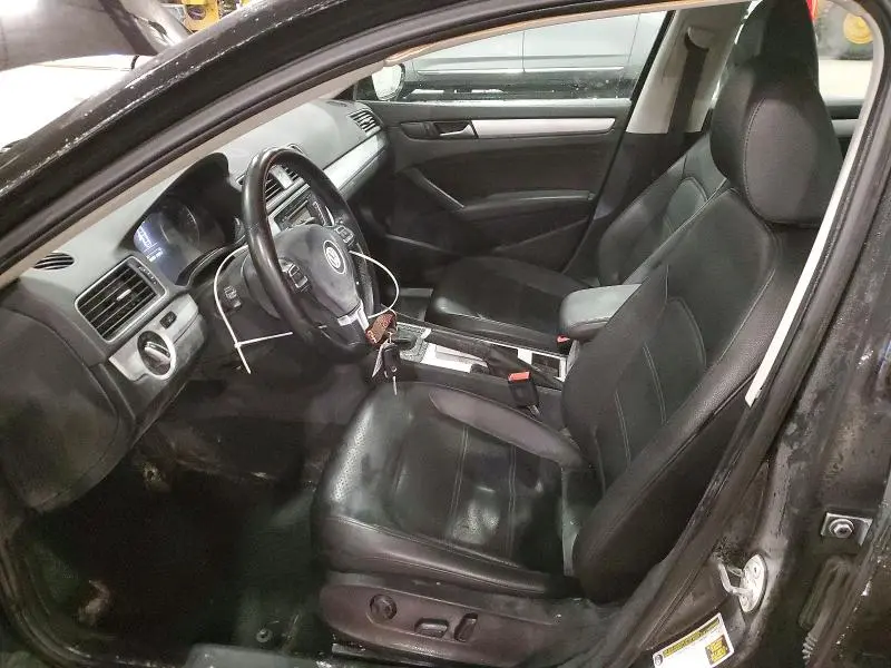 2012 VOLKSWAGEN PASSAT SE  