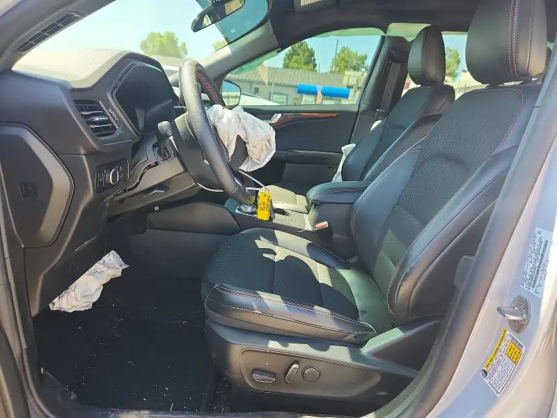 2025 FORD ESCAPE ST LINE  
