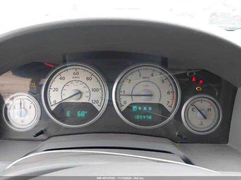 2010 CHRYSLER TOWN & COUNTRY TOURING