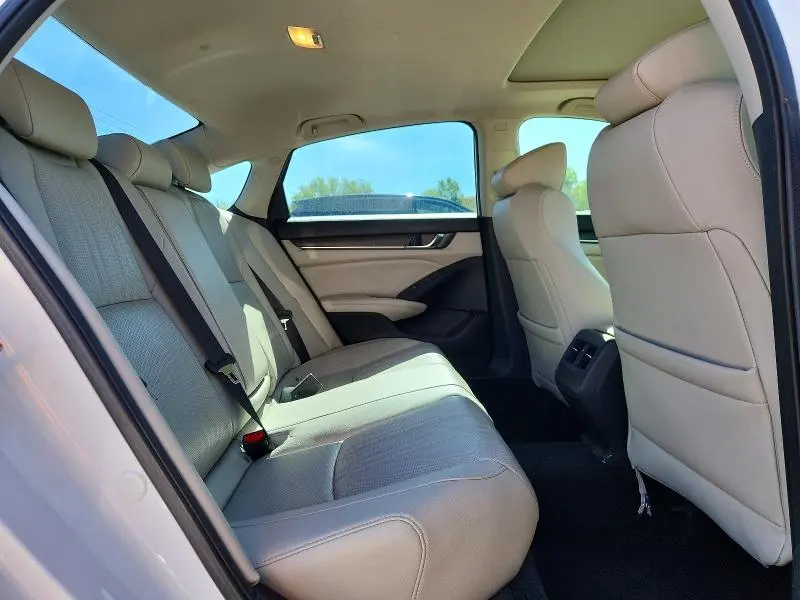2020 HONDA ACCORD TOURING HYBRID  
