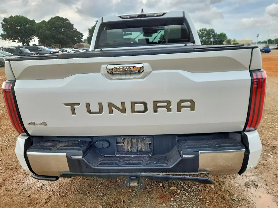 2023 TOYOTA TUNDRA CREWMAX CAPSTONE  
