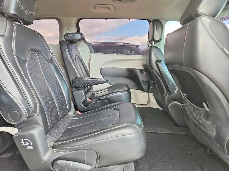 2020 CHRYSLER VOYAGER LXI  
