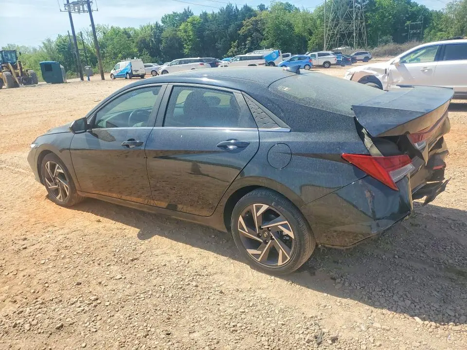 2024 HYUNDAI ELANTRA SEL  