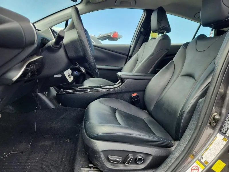 2017 TOYOTA PRIUS FOUR TOURING  