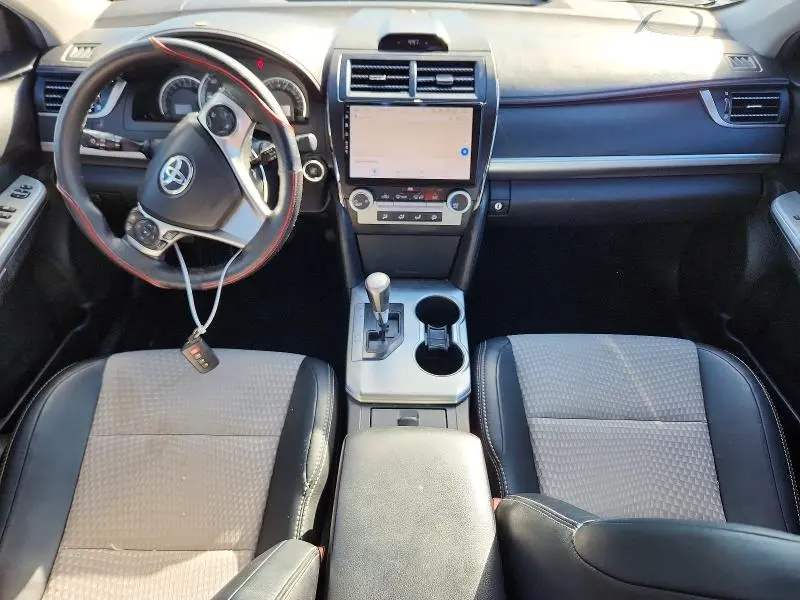 2012 TOYOTA CAMRY SE V6  